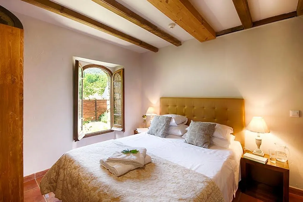 Can Cruanyes Sales de Llierca Apartment