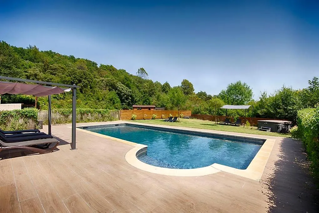 Can Cruanyes Sales de Llierca Apartment