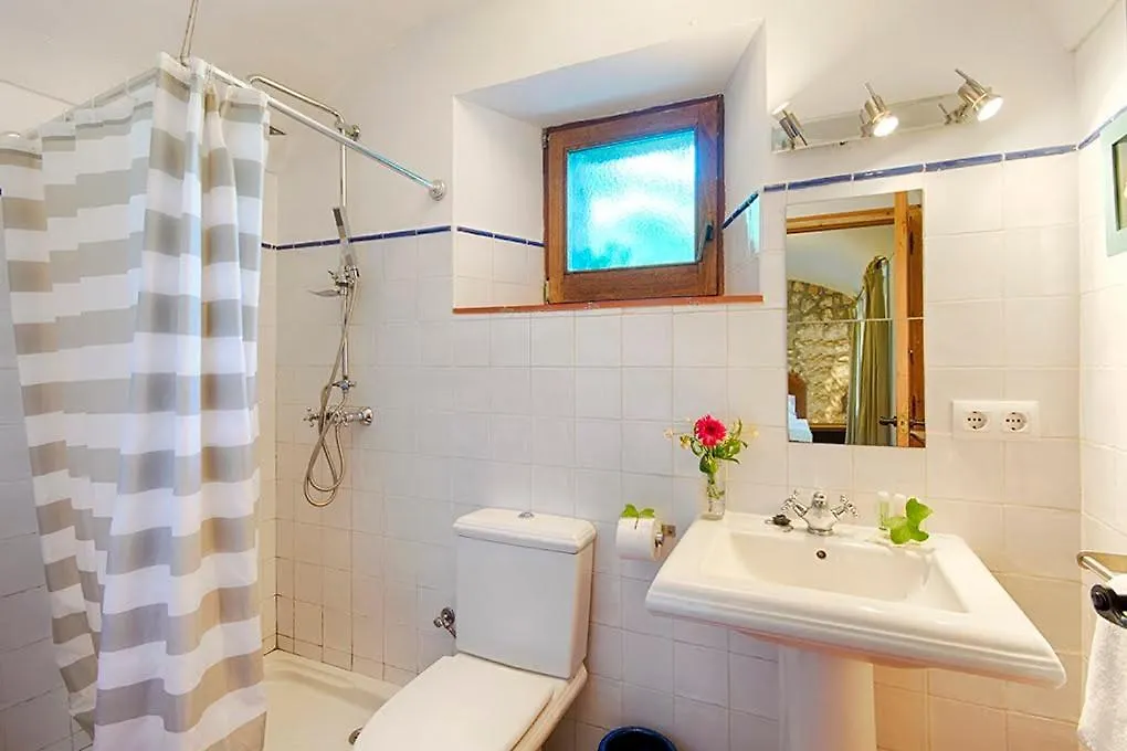 Can Cruanyes Sales de Llierca Apartment